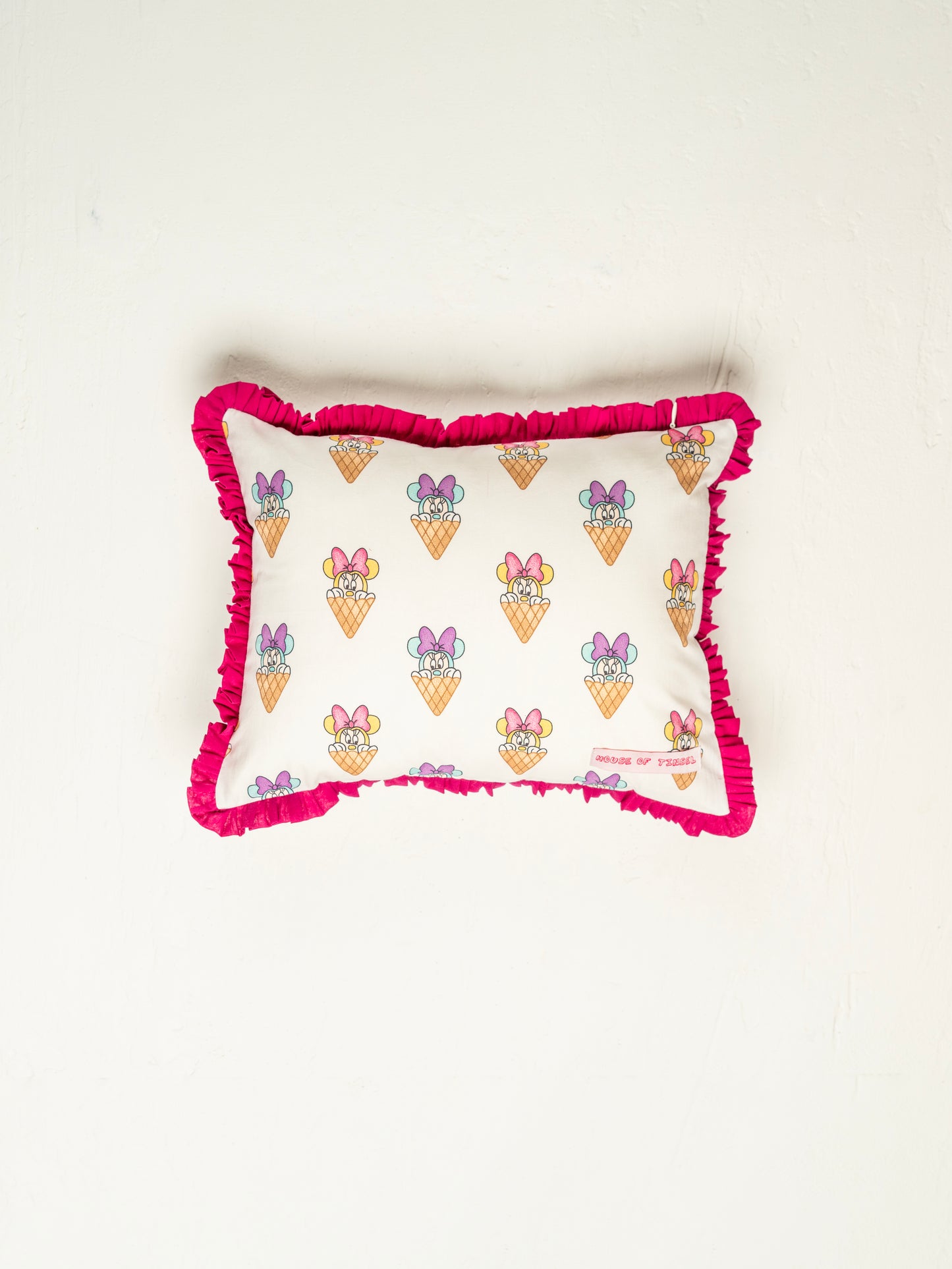 Minnie Scoop Pillow Cover With Insert