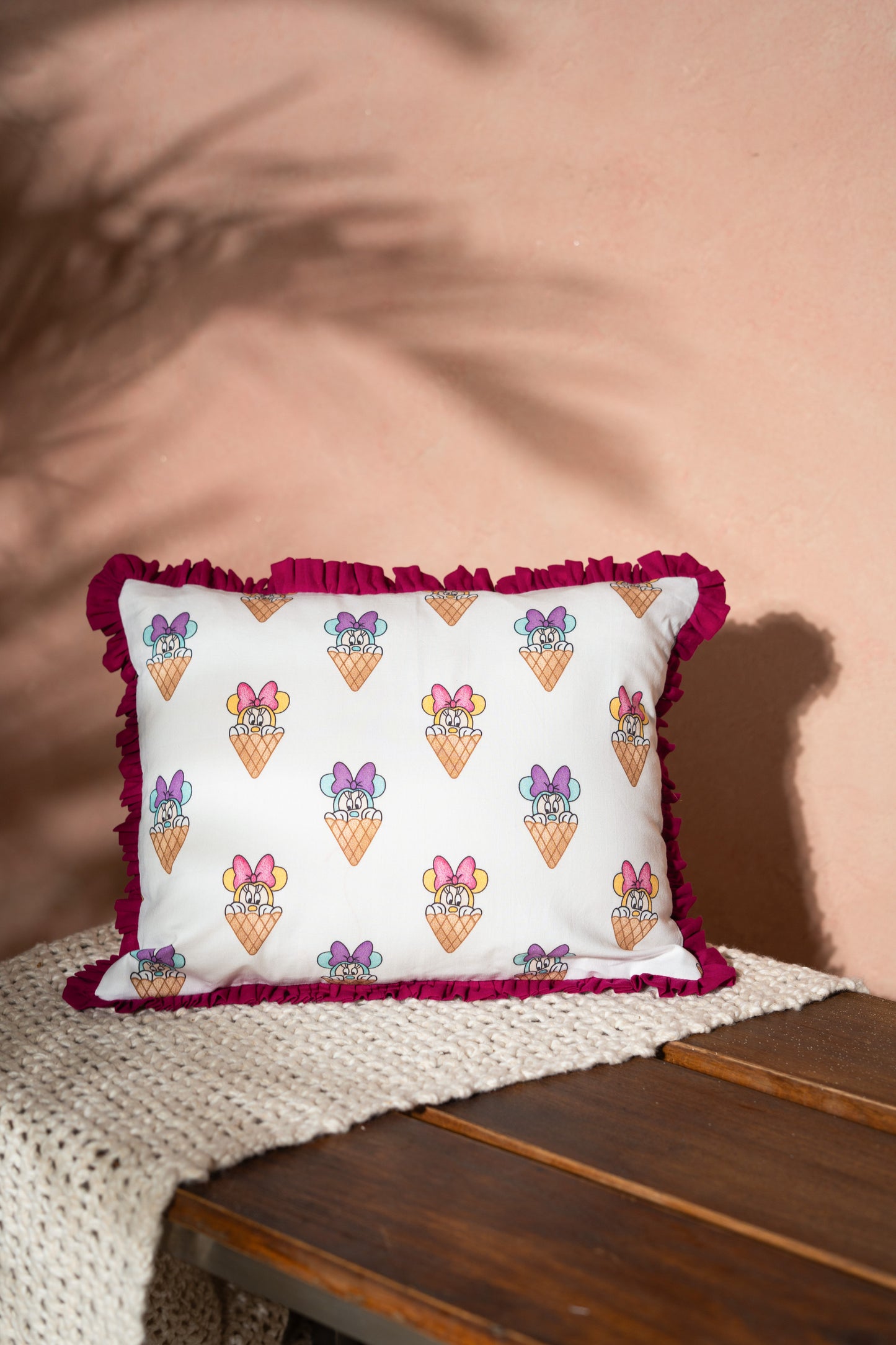 Minnie Scoop Pillow Cover With Insert