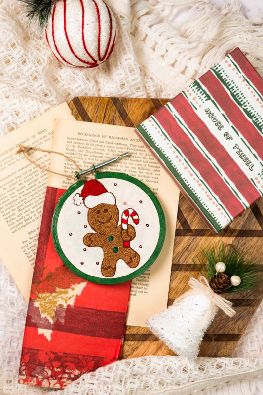 Jolly Gingerbread Hoop